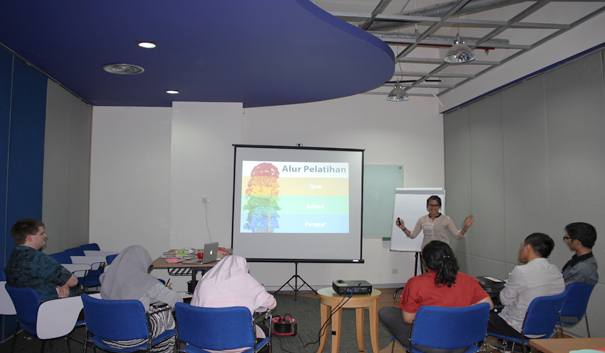 Training Bahasa untuk Enumerator Juli 2013