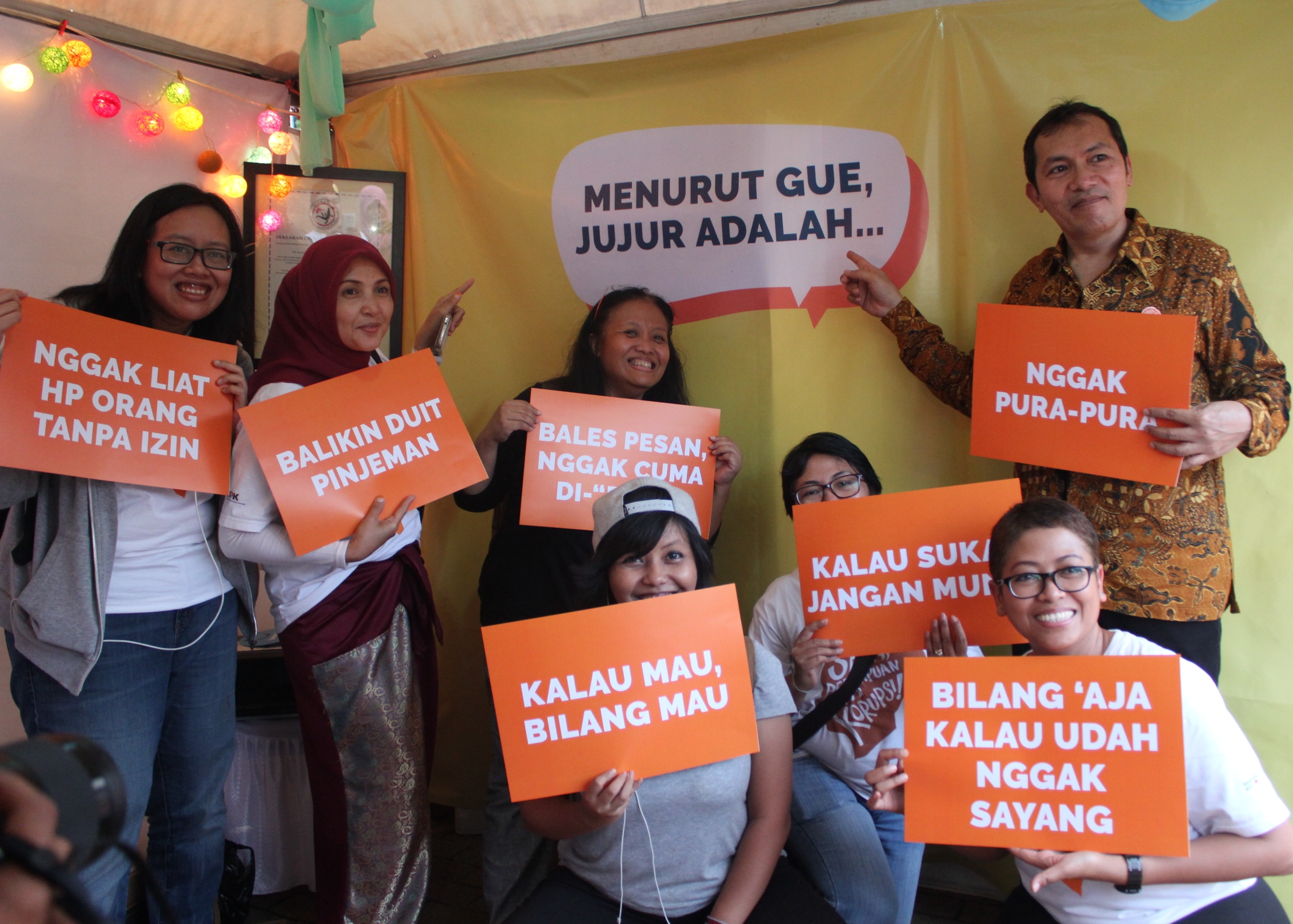 Saya perempuan anti korupsi