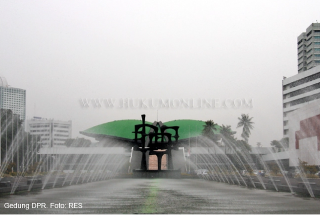 1-Reformasi__Regulasi_hukumonline-cov.com