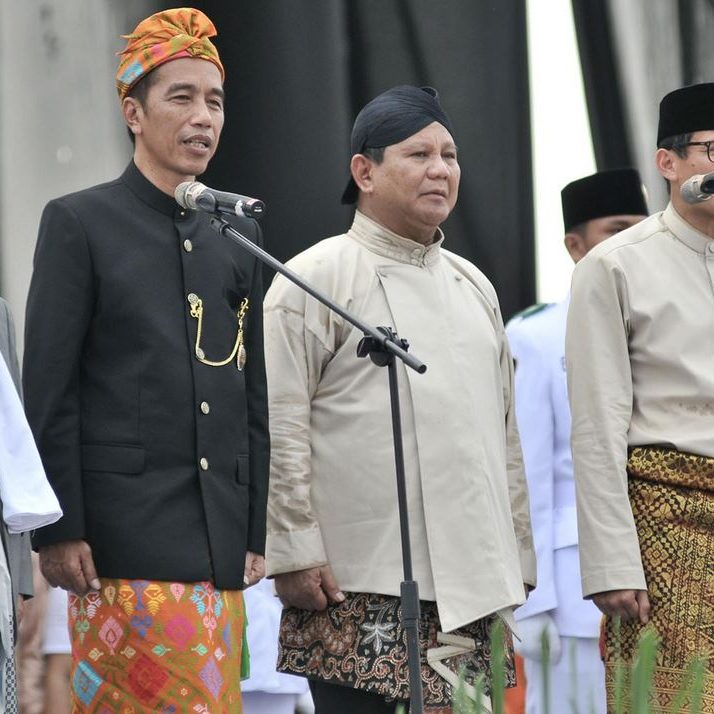 -ramalan-tarot-masa-depan-indonesia-jika-jokowi-atau-prabowo-terpilih–1904133