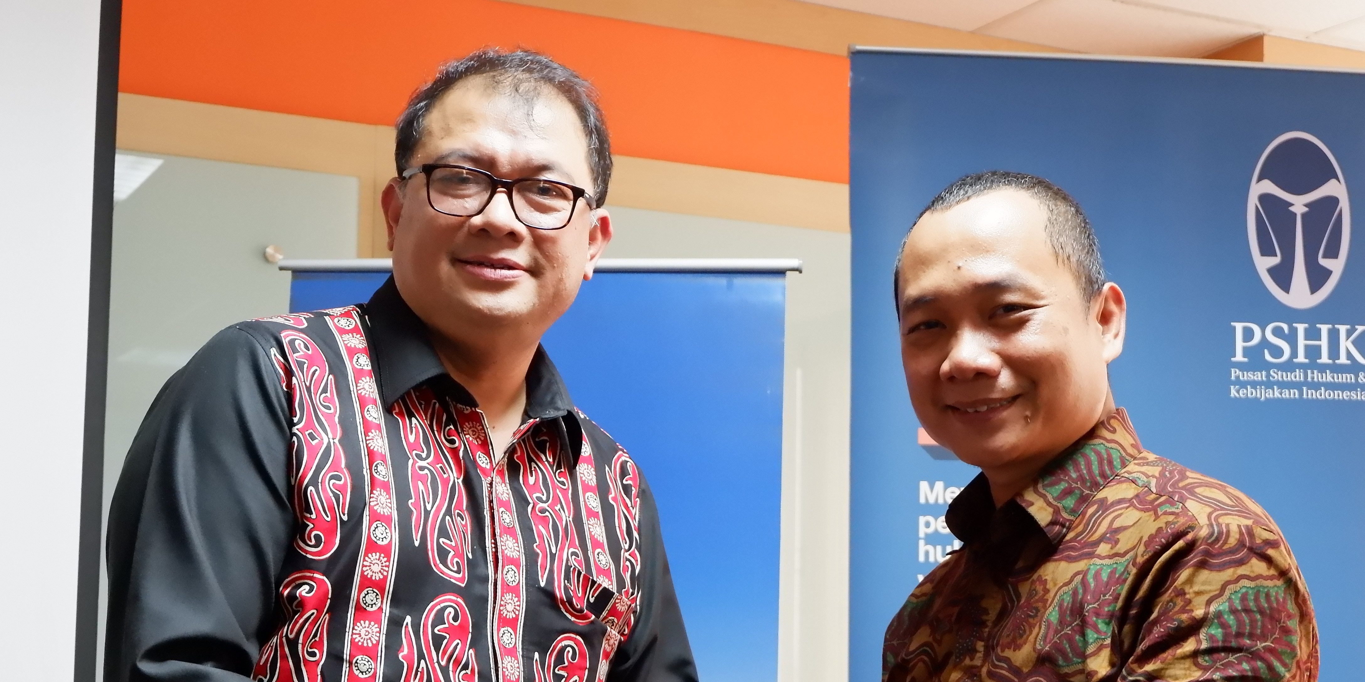 Penandatanganan-MoU-Kemitraan-PSHK-dengan-Eurocham-v1