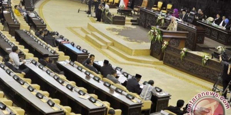 Sidang-Paripurna-MPR-RI_Yudhi-Mahatma