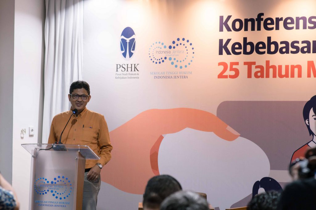 Kebebasan Sipil Dan Politik Hukum Di Era Pemanipulasian - Pshk.or.id