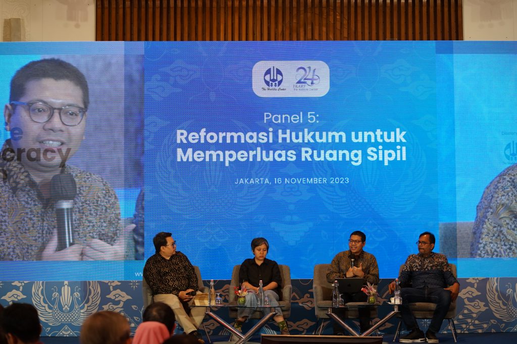 Habibie Democracy Forum: Pentingnya Perluasan Ruang Gerak Masyarakat Sipil